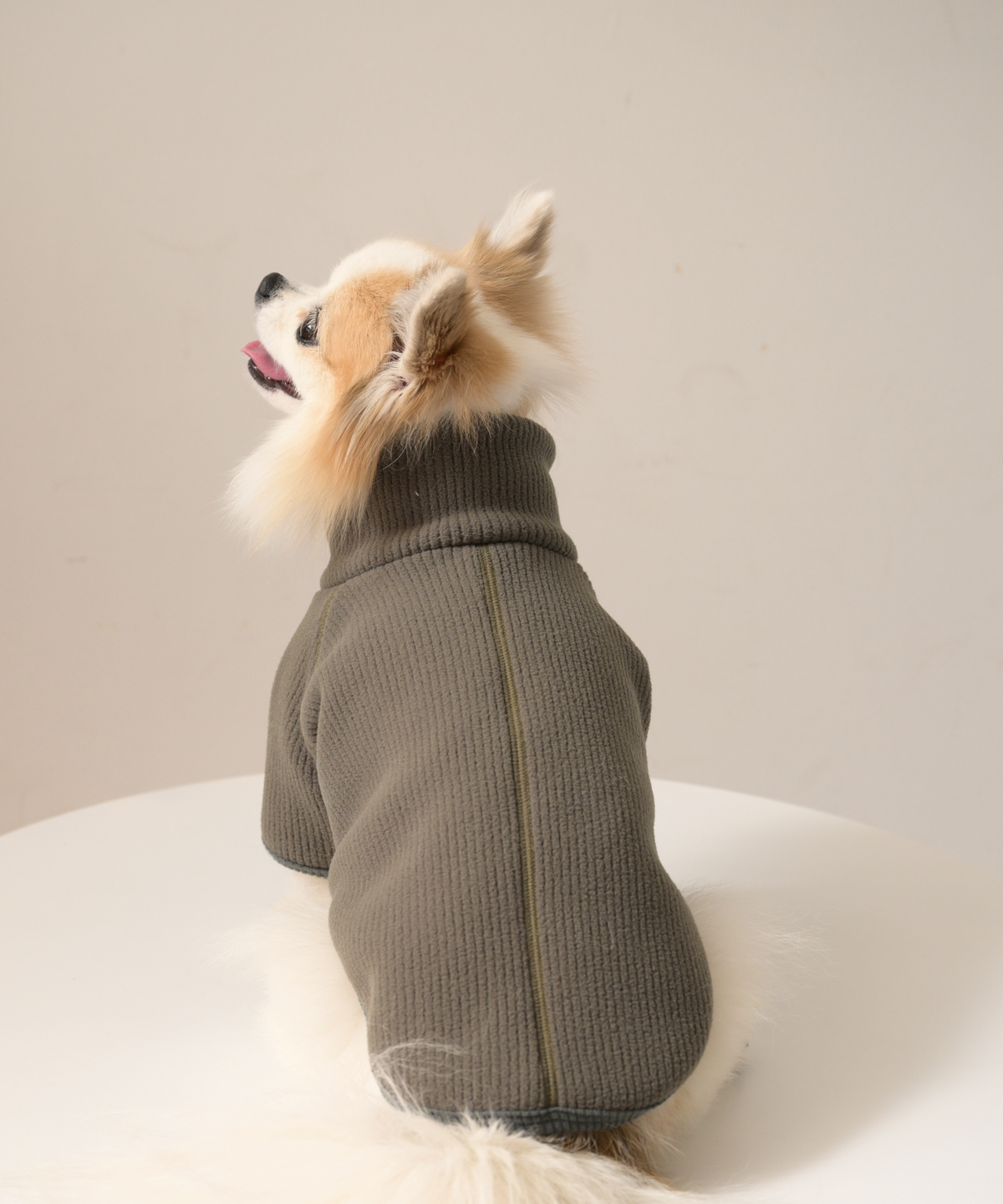 【10月24日（土）10:00 販売開始】　High-Neck Recycled Ribbed Fleece　ハイネックリサイクルリブフリース